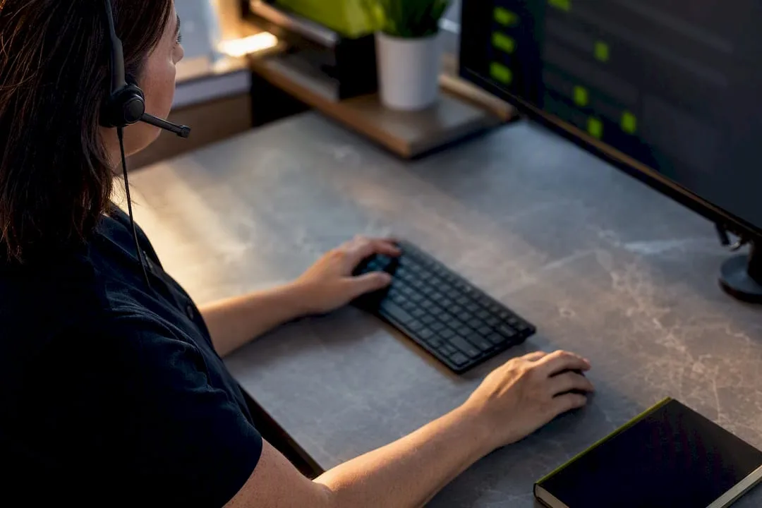 Operator reviewing a CRM call record